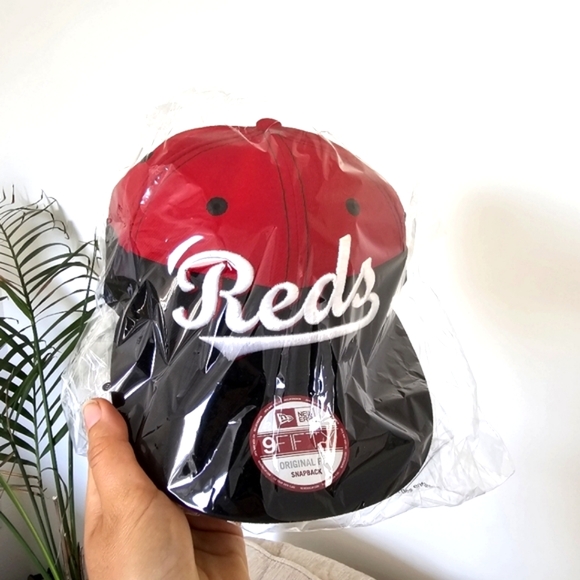 NEW Era 9Fifty Cincinnati Reds Snapback Hat Genuine MLB Merchandise - Picture 14 of 14